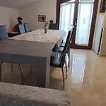Domus Rosada Apartment